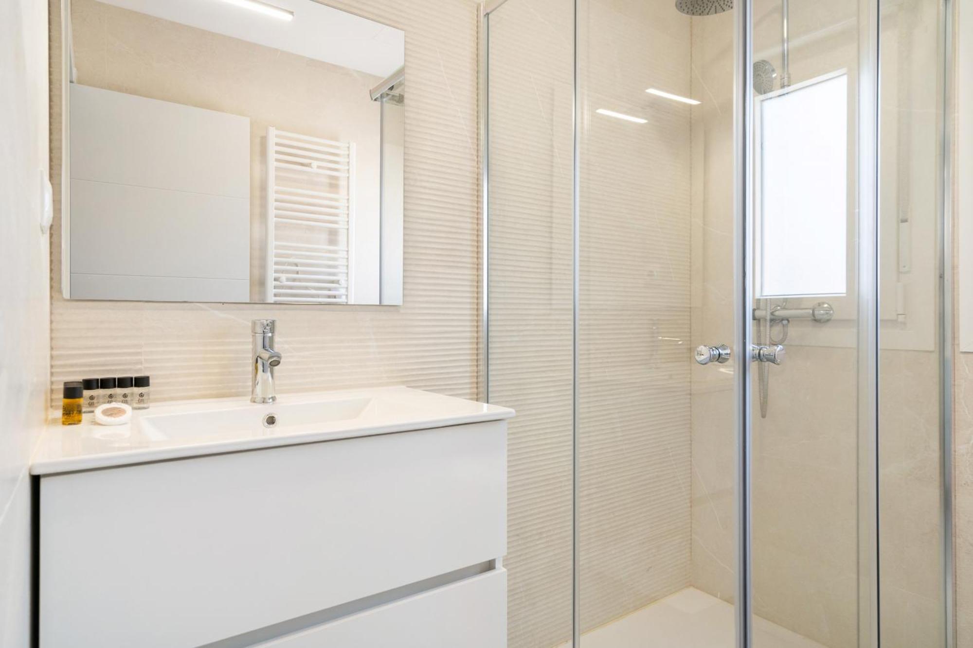 Apartamentos En La Avda De La Albufera Alquiler Temporal Madrid Dış mekan fotoğraf